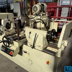 Gear Hobbing Machine - Vertical - WMW HECKERT ZFWVG 250/4x1250