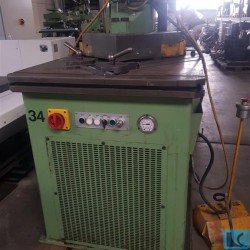 Blechbearbeitung / Scheren / Biegen / Richten - Ausklinkmaschine - BOSCHERT LB15