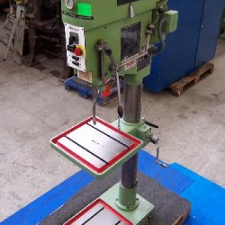 Bohrwerke / Bearbeitungszentren / Bohrmaschinen - Säulenbohrmaschine - GILLARDON GB 20