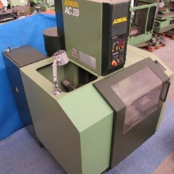 Bohrwerke / Bearbeitungszentren / Bohrmaschinen - Bearbeitungszentrum - Vertikal - ALZMETALL AC 28 CNC