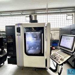 Boring mills / Machining Centers / Drilling machines - Machining Center - Universal - DECKEL DMU 50 (simultan)