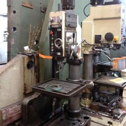 Bohrwerke / Bearbeitungszentren / Bohrmaschinen - Säulenbohrmaschine - IBARMIA B 60